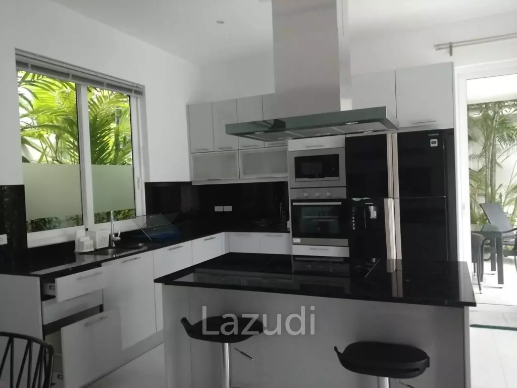Woodlands Residence : Modern Pool Villa 3 Bed, Solar Panel