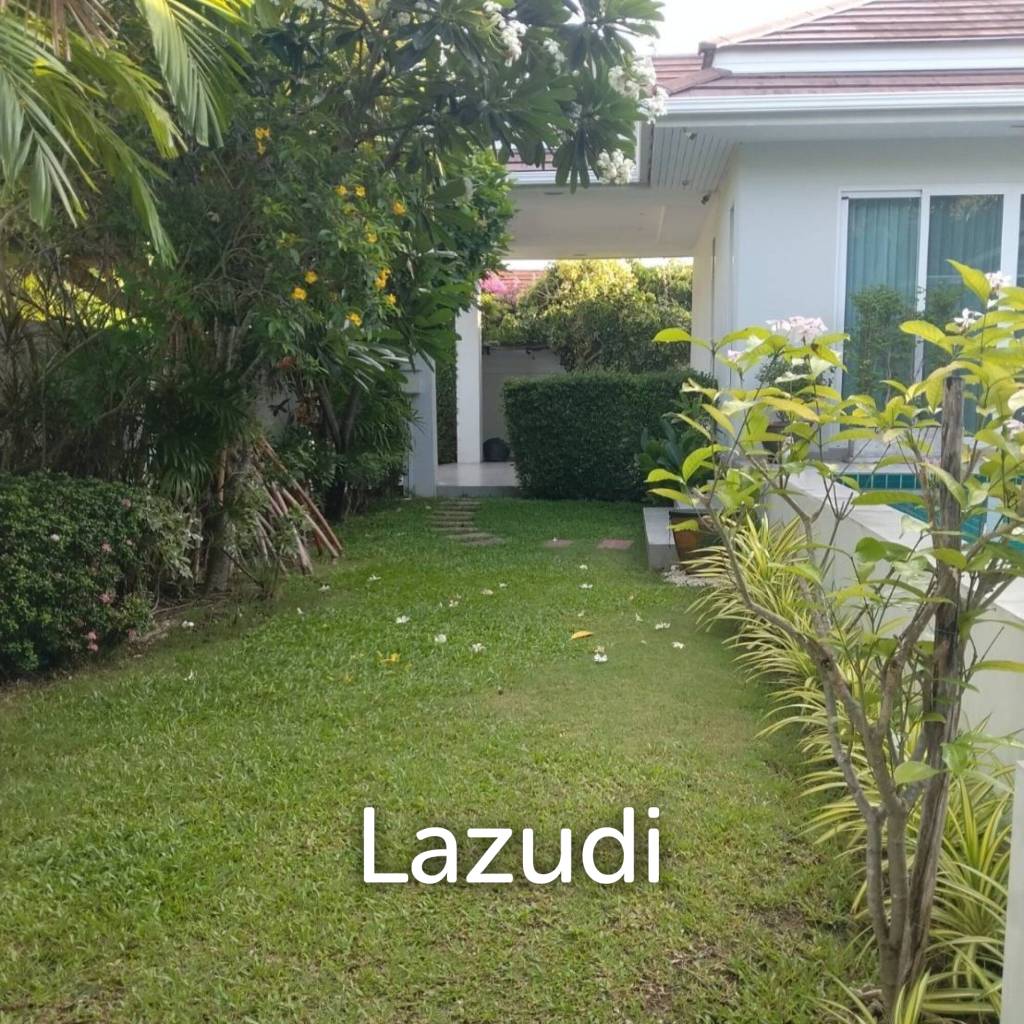 Woodlands Residence : Modern Pool Villa 3 Bed, Solar Panel