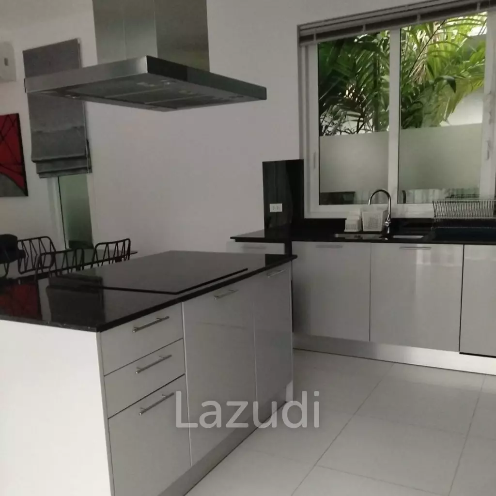 Woodlands Residence : Modern Pool Villa 3 Bed, Solar Panel