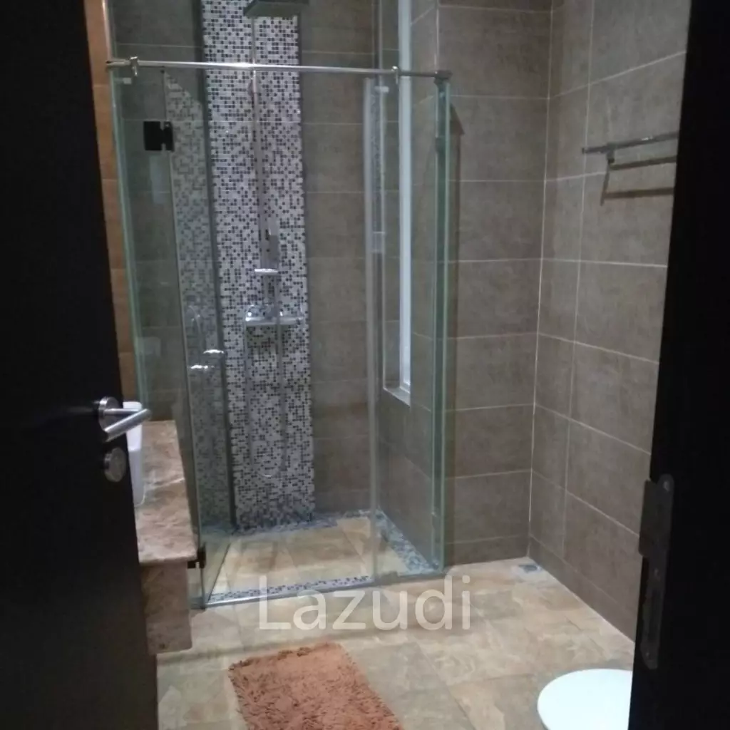 Woodlands Residence : Modern Pool Villa 3 Bed, Solar Panel