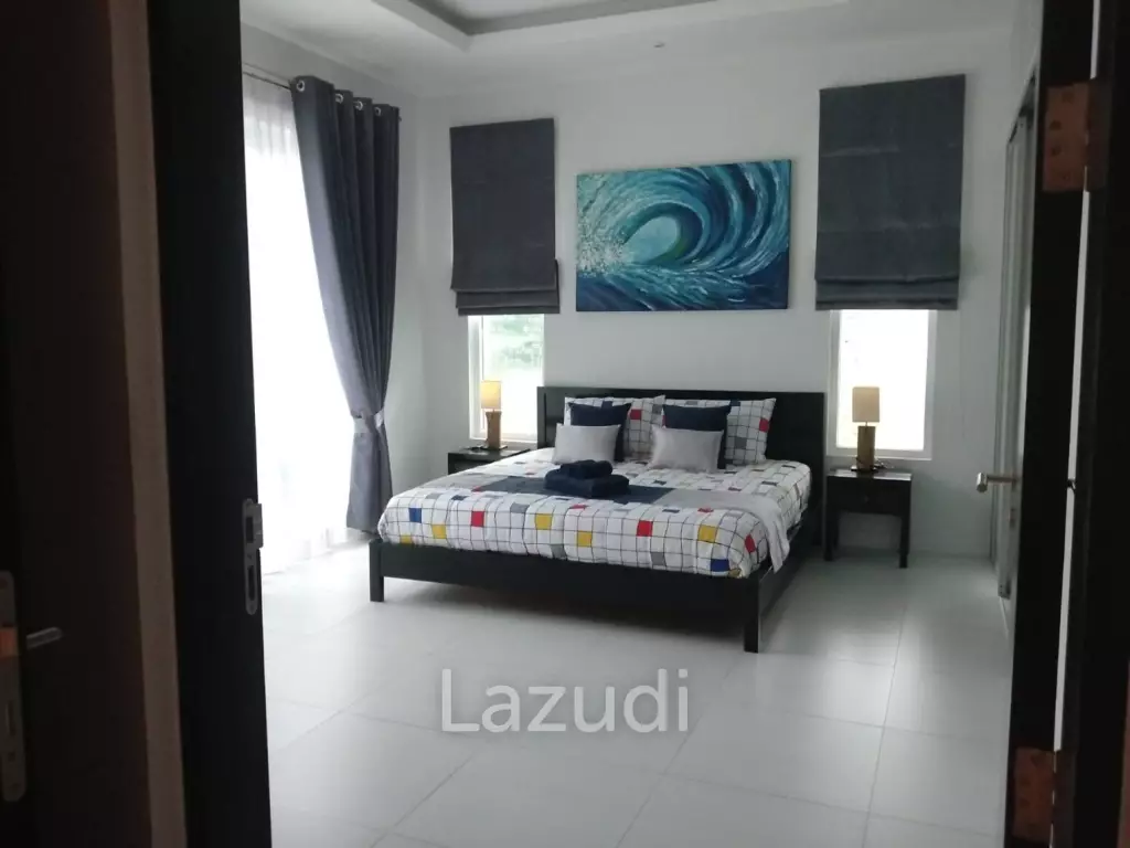 Woodlands Residence : Modern Pool Villa 3 Bed, Solar Panel