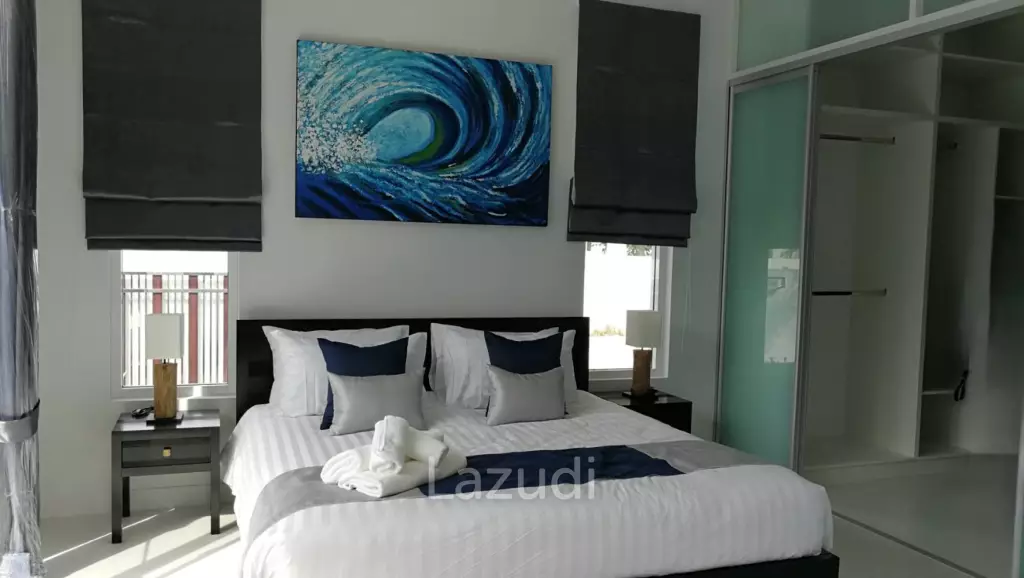 Woodlands Residence : Modern Pool Villa 3 Bed, Solar Panel