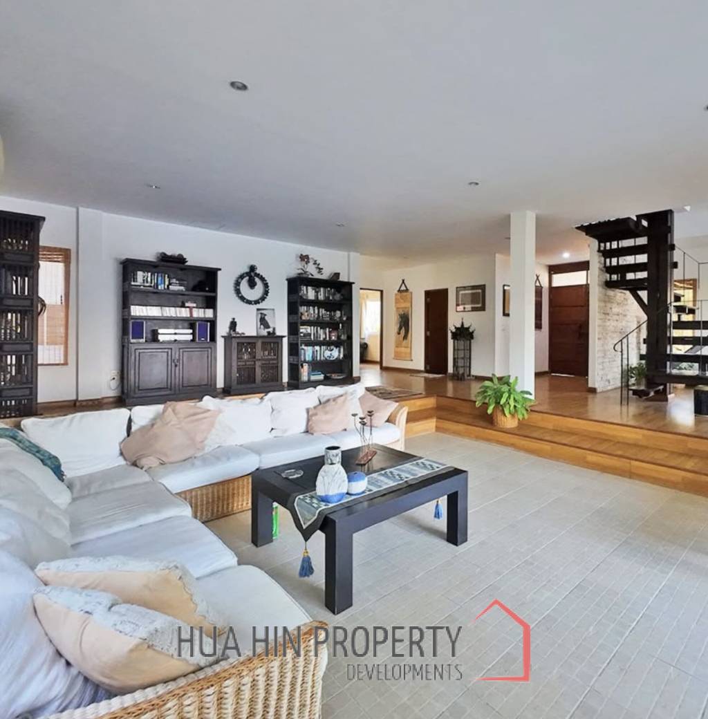 BEACHFRONT 2 STOREY IN SAM ROI YOD  : 4 bed privacy and natural villa