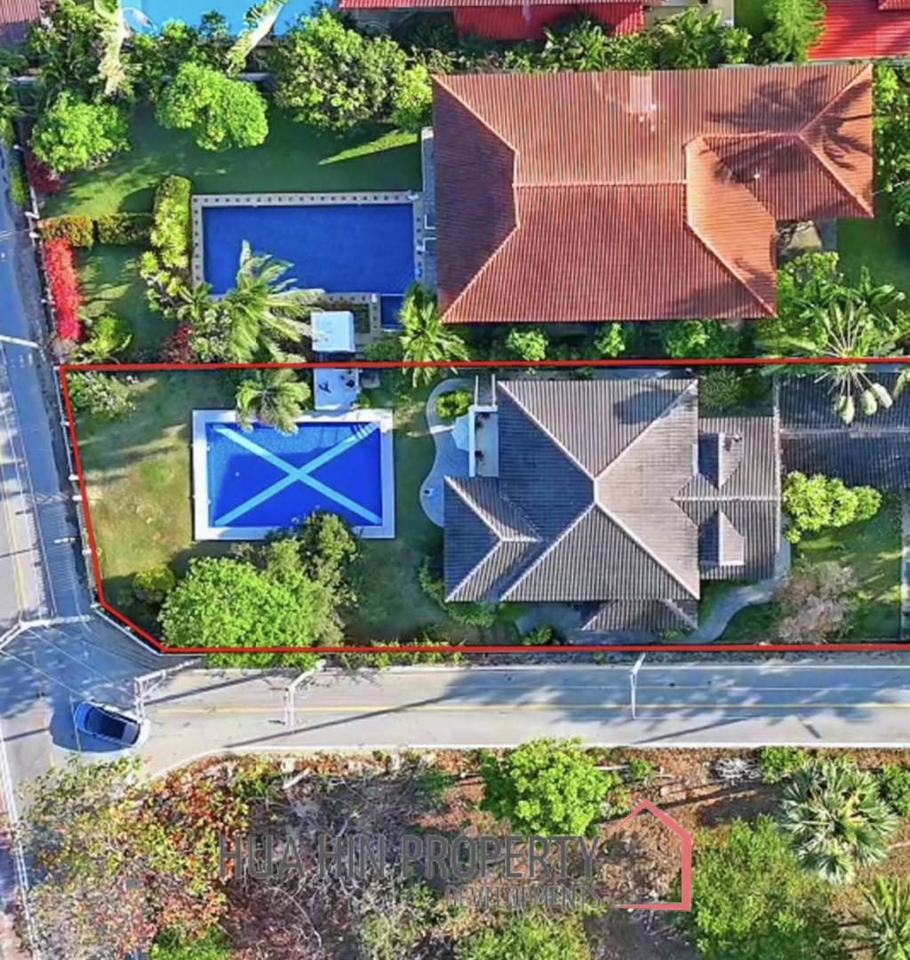 BEACHFRONT 2 STOREY IN SAM ROI YOD  : 4 bed privacy and natural villa