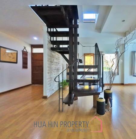 BEACHFRONT 2 STOREY IN SAM ROI YOD  : 4 bed privacy and natural villa