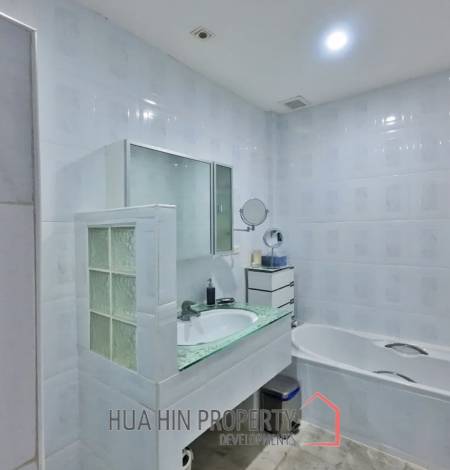 BEACHFRONT 2 STOREY IN SAM ROI YOD  : 4 bed privacy and natural villa