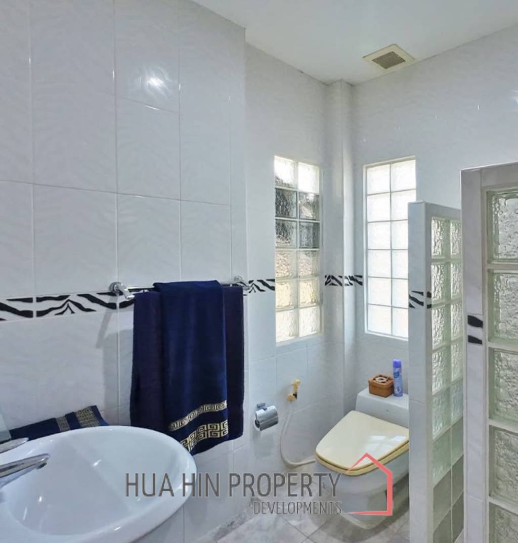 BEACHFRONT 2 STOREY IN SAM ROI YOD  : 4 bed privacy and natural villa