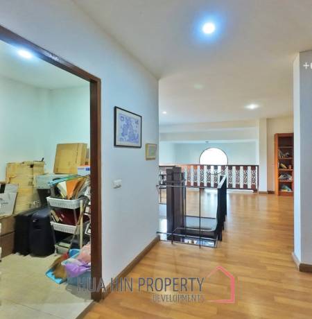 BEACHFRONT 2 STOREY IN SAM ROI YOD  : 4 bed privacy and natural villa