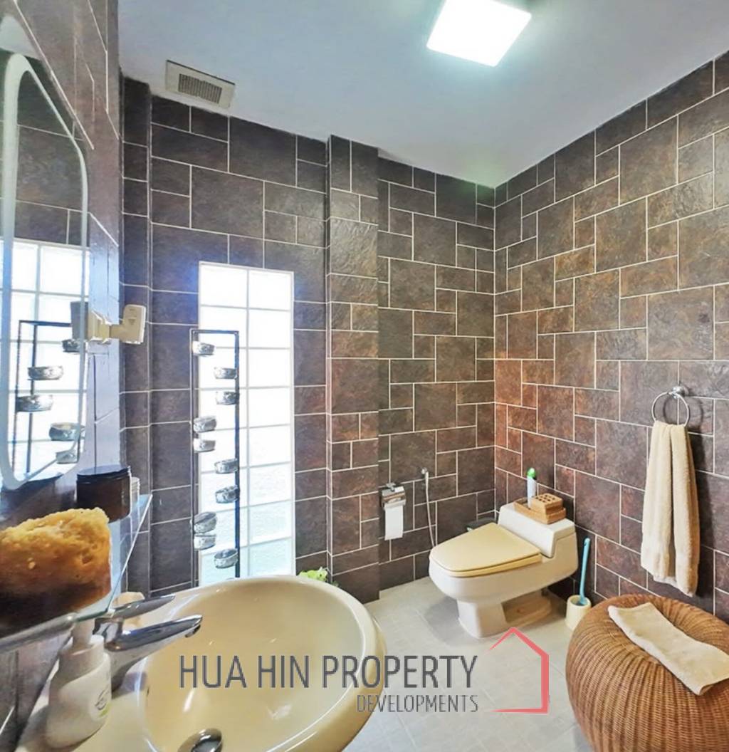 BEACHFRONT 2 STOREY IN SAM ROI YOD  : 4 bed privacy and natural villa