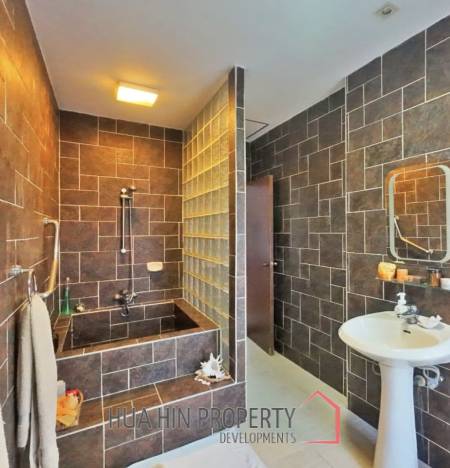 BEACHFRONT 2 STOREY IN SAM ROI YOD  : 4 bed privacy and natural villa