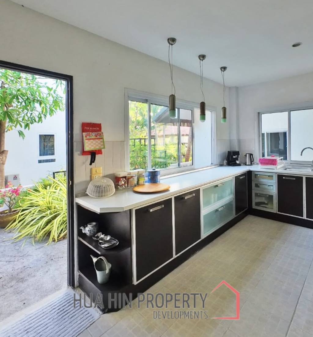 BEACHFRONT 2 STOREY IN SAM ROI YOD  : 4 bed privacy and natural villa