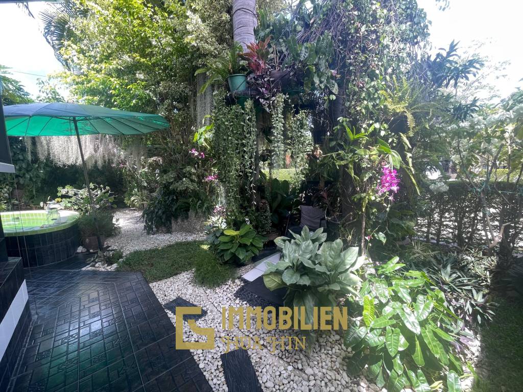 Meernah / sehr gepflegtes Resort / tropischer Garten