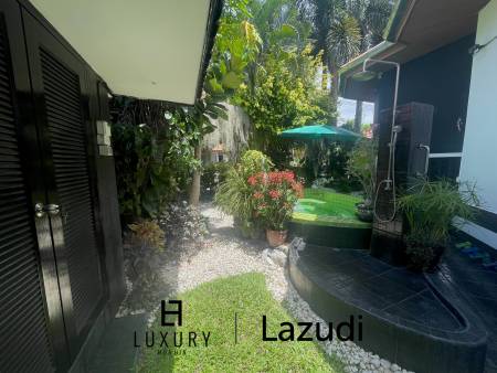 Near the sea / very well-maintained resort / tropical garden