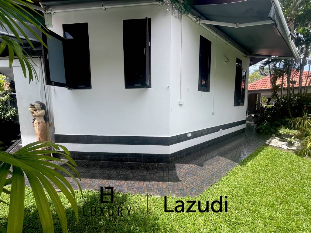 Near the sea / very well-maintained resort / tropical garden