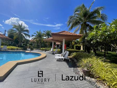 Near the sea / very well-maintained resort / tropical garden
