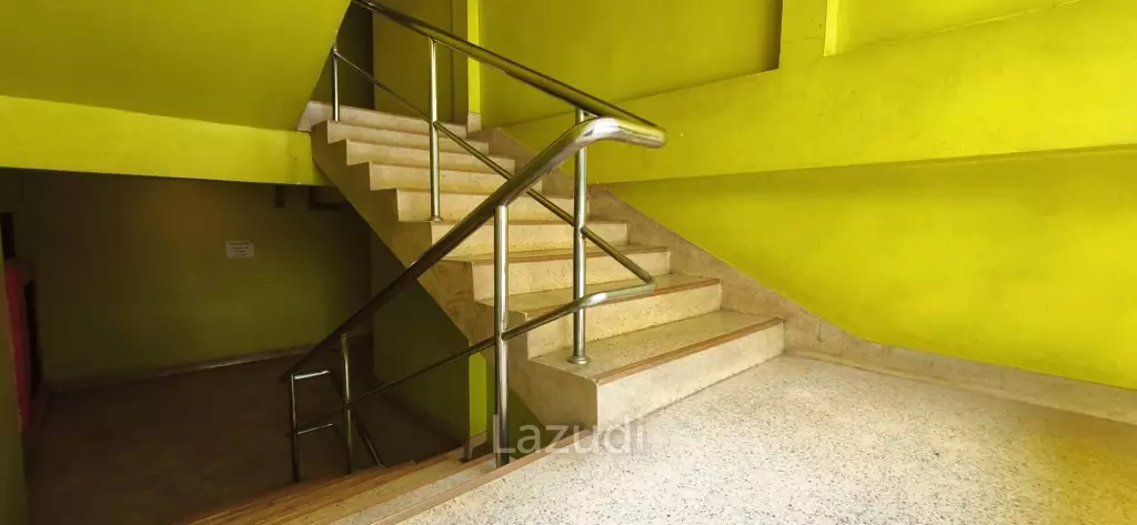 Five-Storey Apartment Building for Sale in South Pattaya