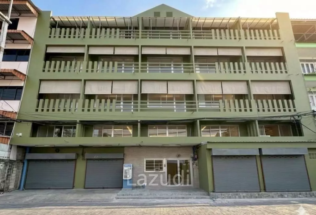 Five-Storey Apartment Building for Sale in South Pattaya