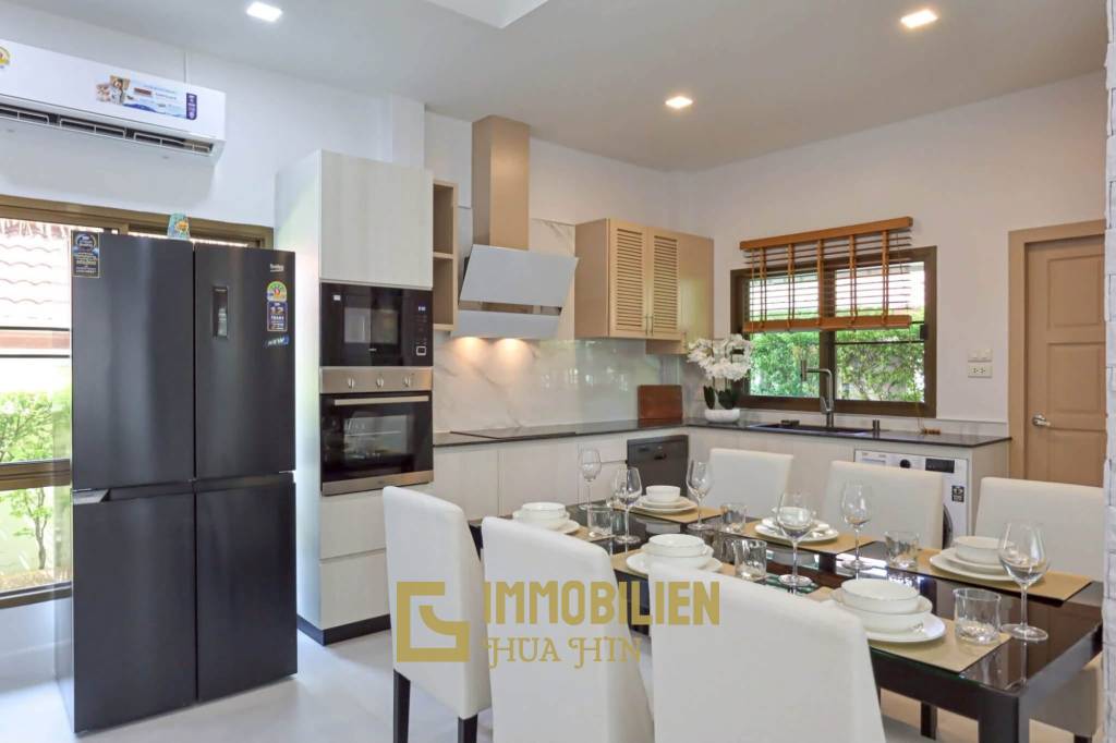 190 sqm pool villa in Thap Tai Hua Hin freehold