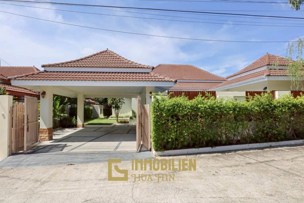 190 sqm pool villa in Thap Tai Hua Hin freehold