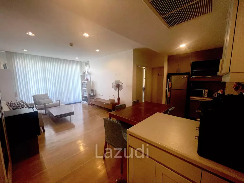 Close to the beach / pool view / balcony