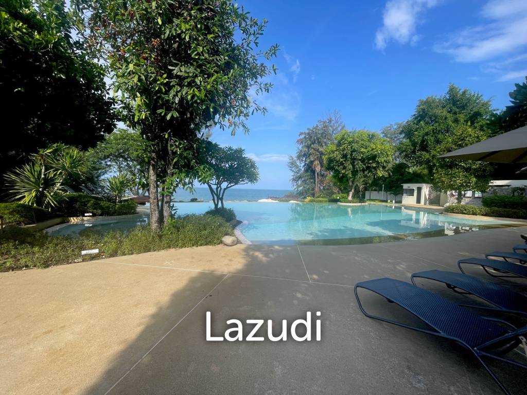 Close to the beach / pool view / balcony