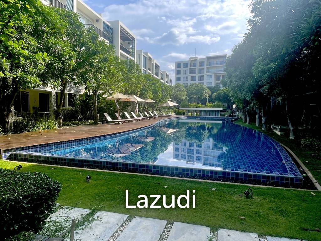 Close to the beach / pool view / balcony