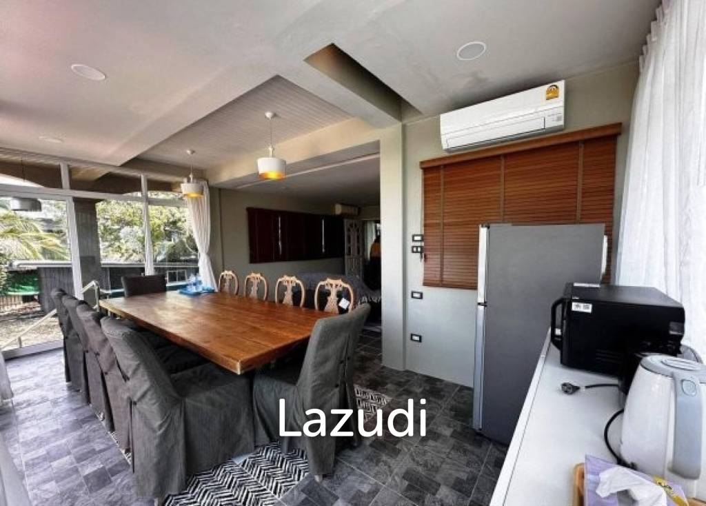 3 STOREY VILLA CLOSE TO THE BEACH IN KHAO KA LOK
