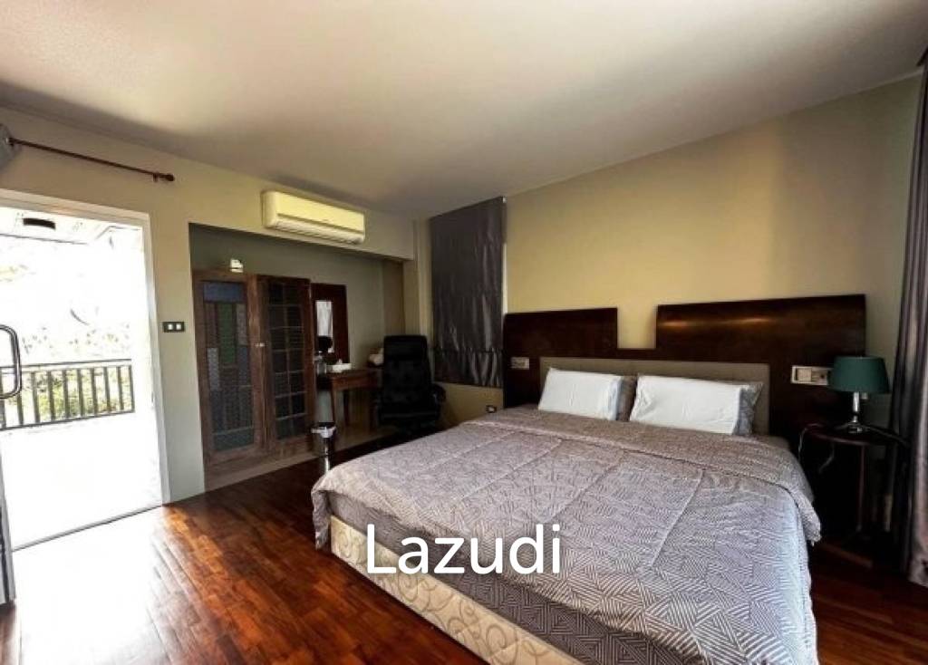 3 STOREY VILLA CLOSE TO THE BEACH IN KHAO KA LOK