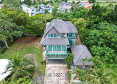 3 STOREY VILLA CLOSE TO THE BEACH IN KHAO KA LOK