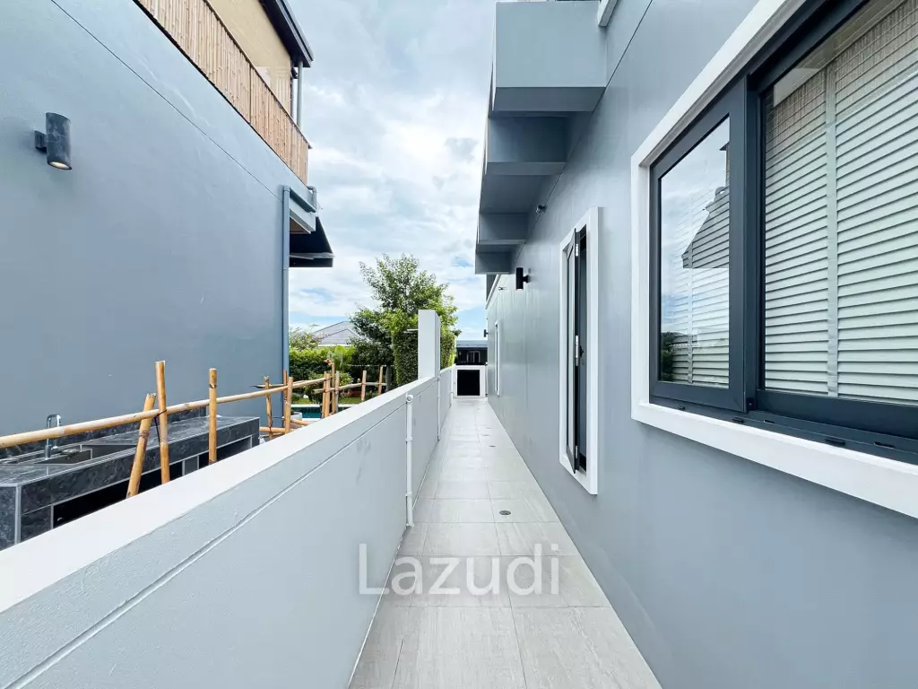 300sqm pool villa with rooftop terrace in Pak Nam Pran