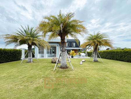 300sqm pool villa with rooftop terrace in Pak Nam Pran