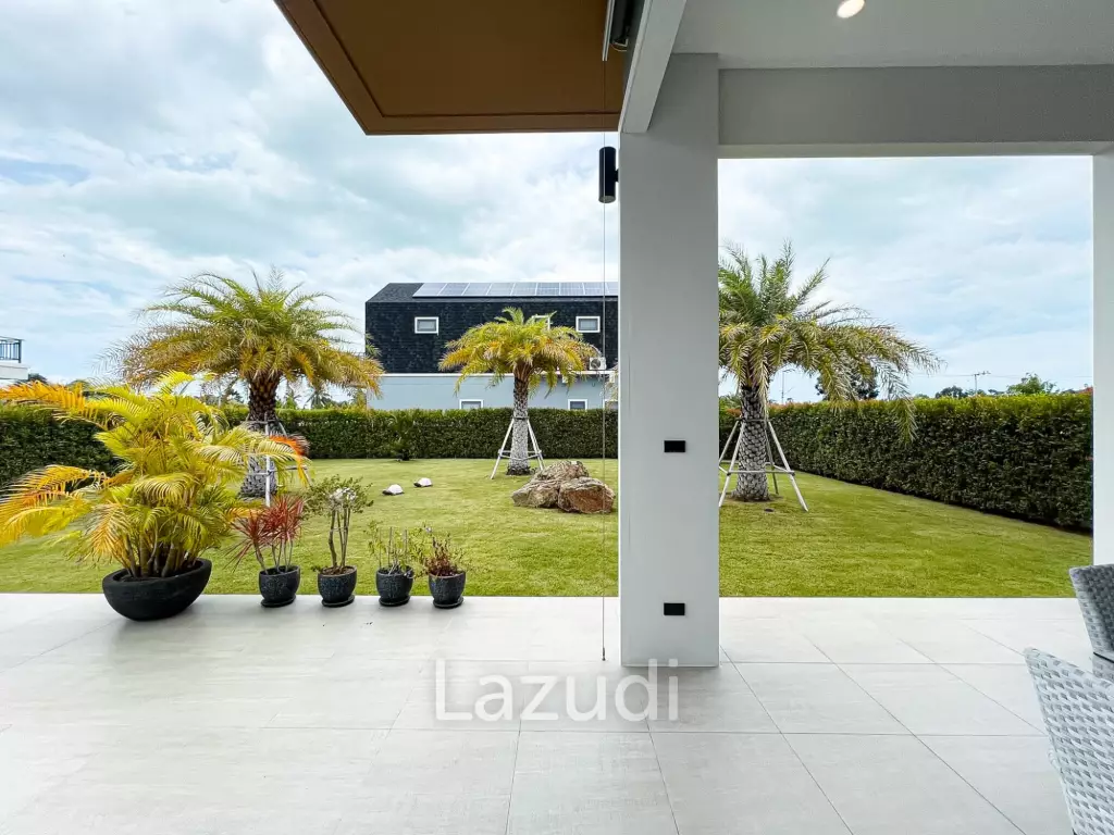 300sqm pool villa with rooftop terrace in Pak Nam Pran
