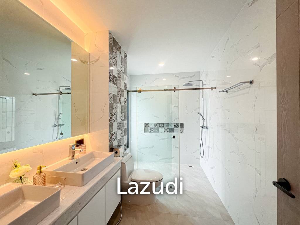 300sqm pool villa with rooftop terrace in Pak Nam Pran