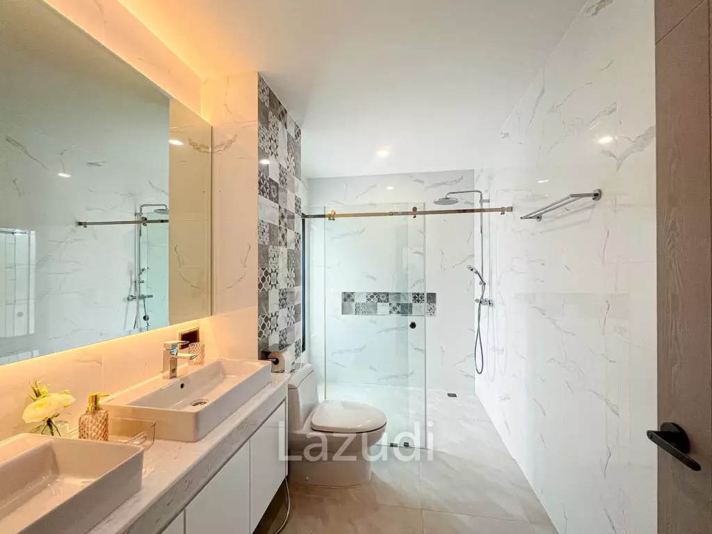 300sqm pool villa with rooftop terrace in Pak Nam Pran