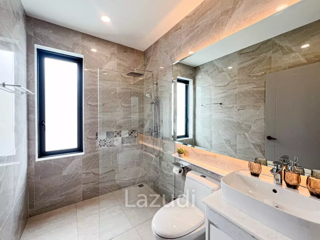 300sqm pool villa with rooftop terrace in Pak Nam Pran