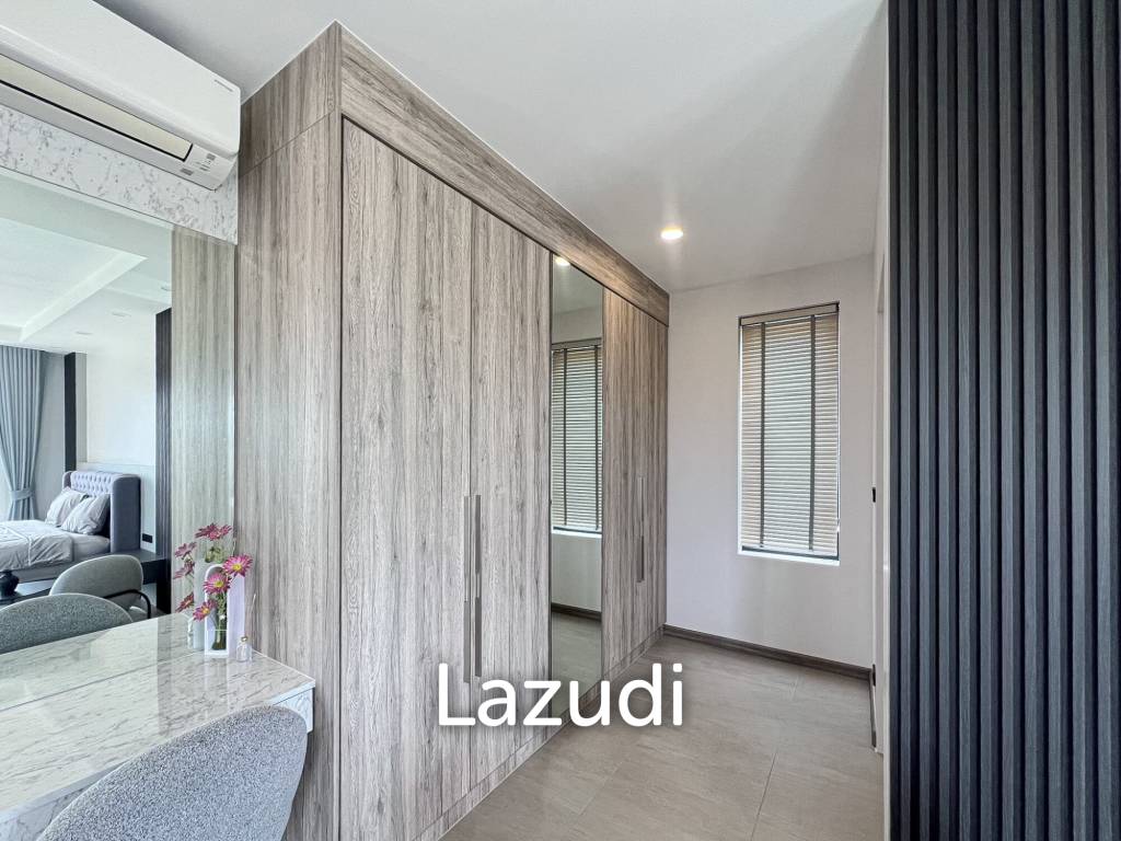 300sqm pool villa with rooftop terrace in Pak Nam Pran
