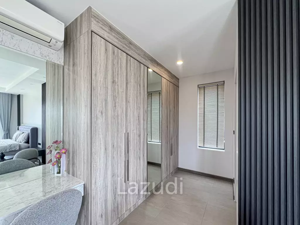 300sqm pool villa with rooftop terrace in Pak Nam Pran