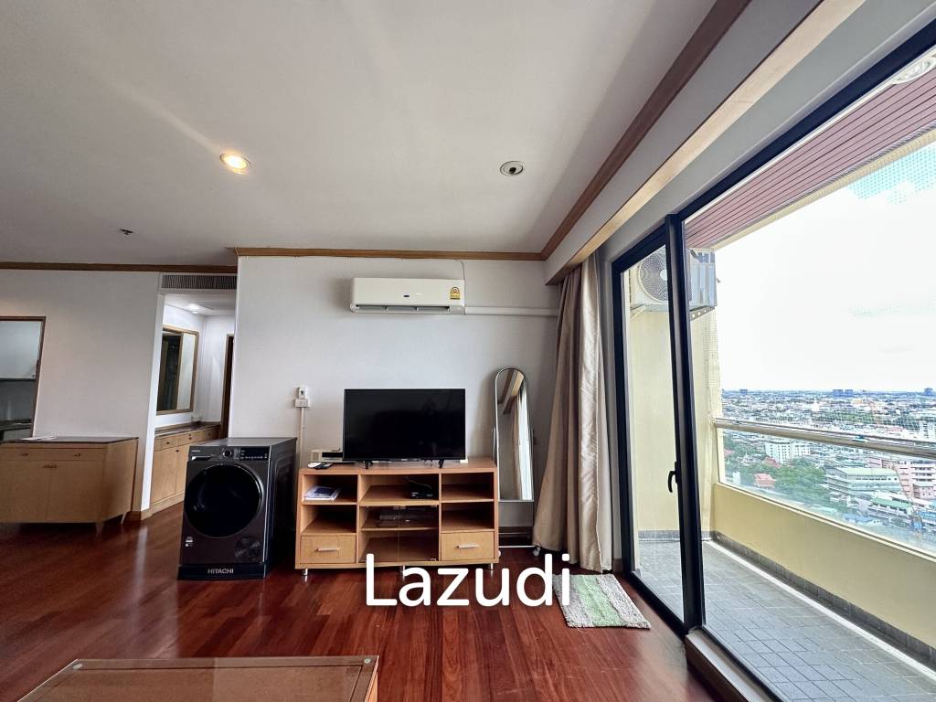 1 bedroom 1 bathroom condo 66 sqm. at Baan Chaopraya for sale
