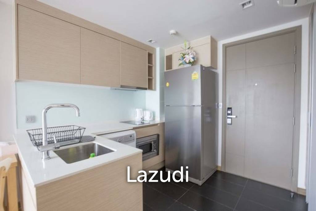 34 sqm 1 Bedroom Condo on 4th Floor at Via Botani Khlong Tan Nuea Bangkok