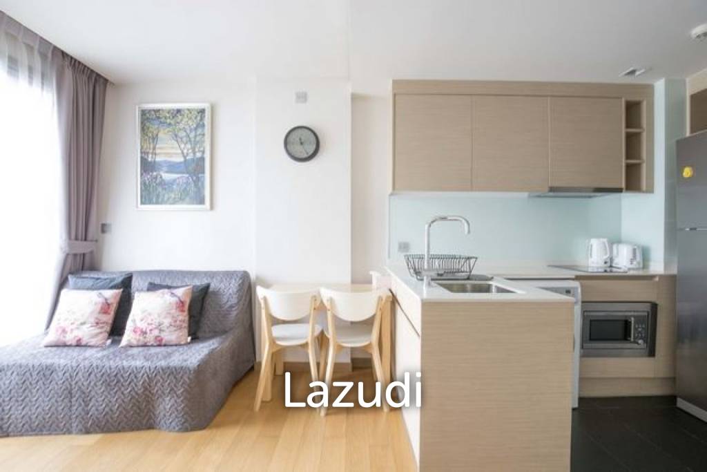 34 sqm 1 Bedroom Condo on 4th Floor at Via Botani Khlong Tan Nuea Bangkok