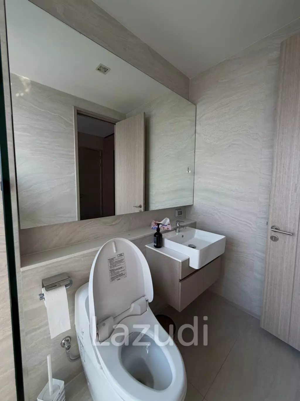 69 sqm high floor condo The Address Siam Ratchathewi Bangkok