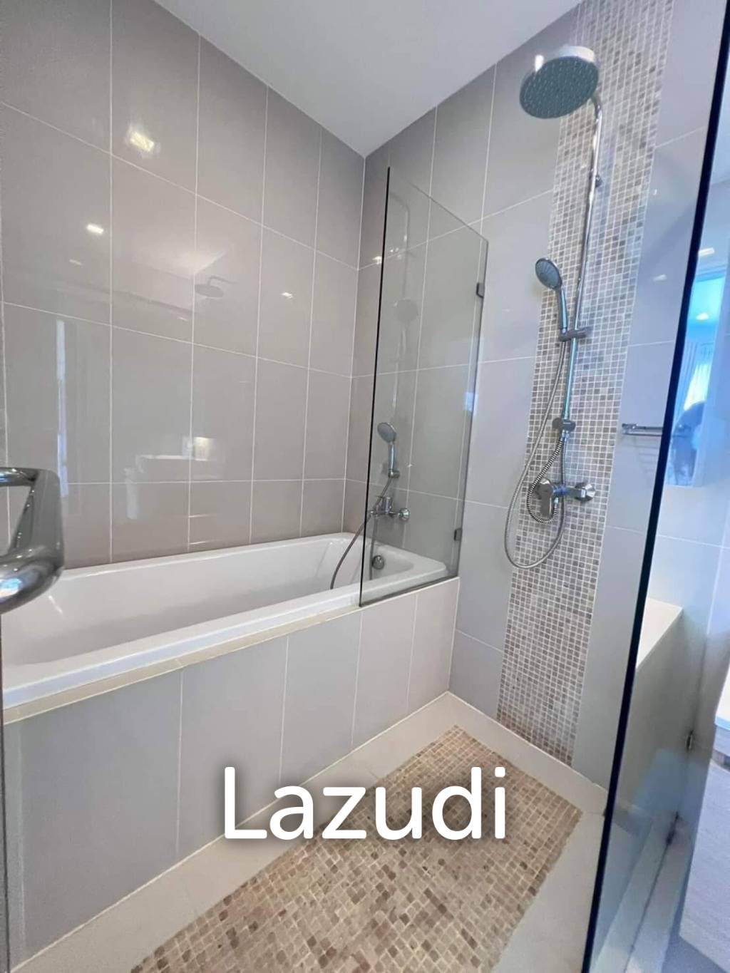 45.5 sqm 1 bedroom condo on 24th floor at Q Asoke Makkasan Bangkok