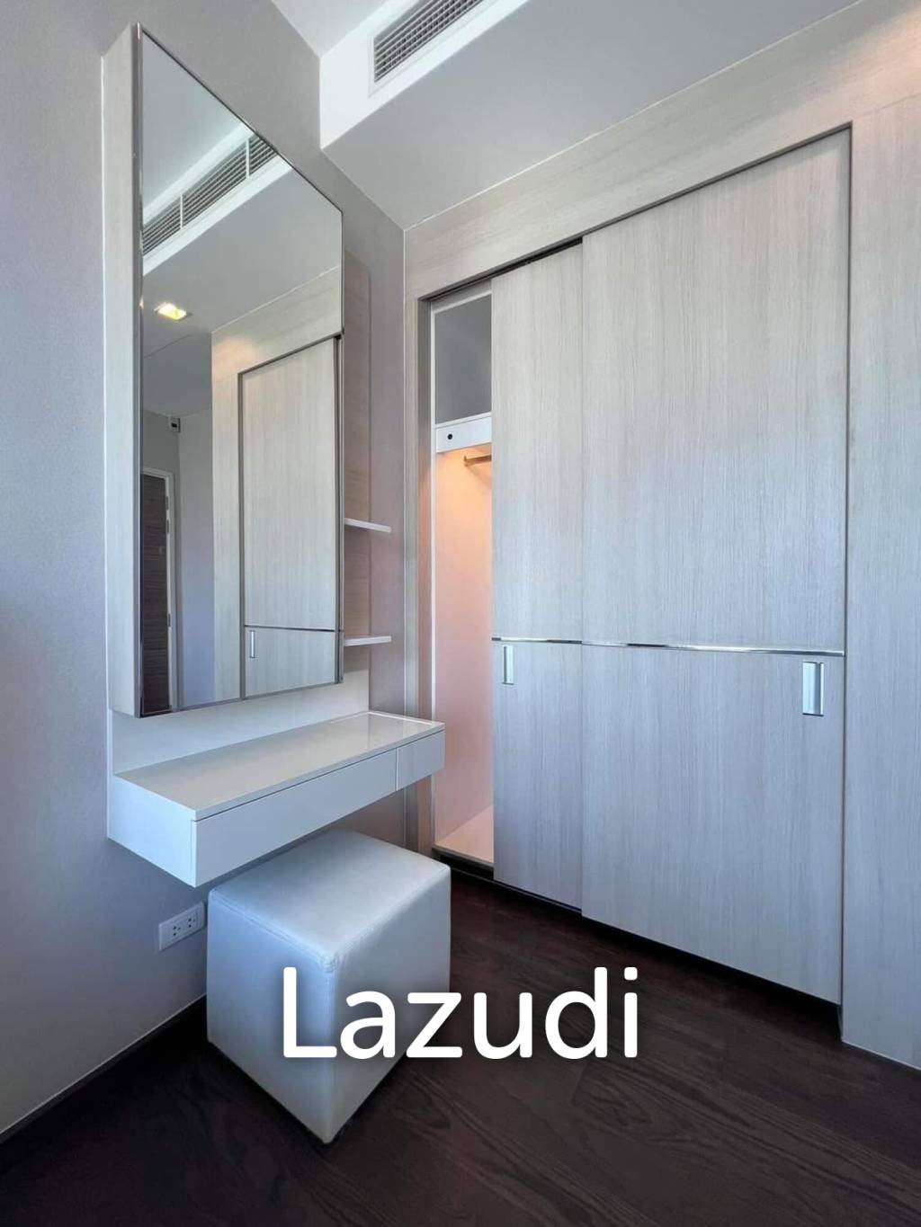 45.5 sqm 1 bedroom condo on 24th floor at Q Asoke Makkasan Bangkok