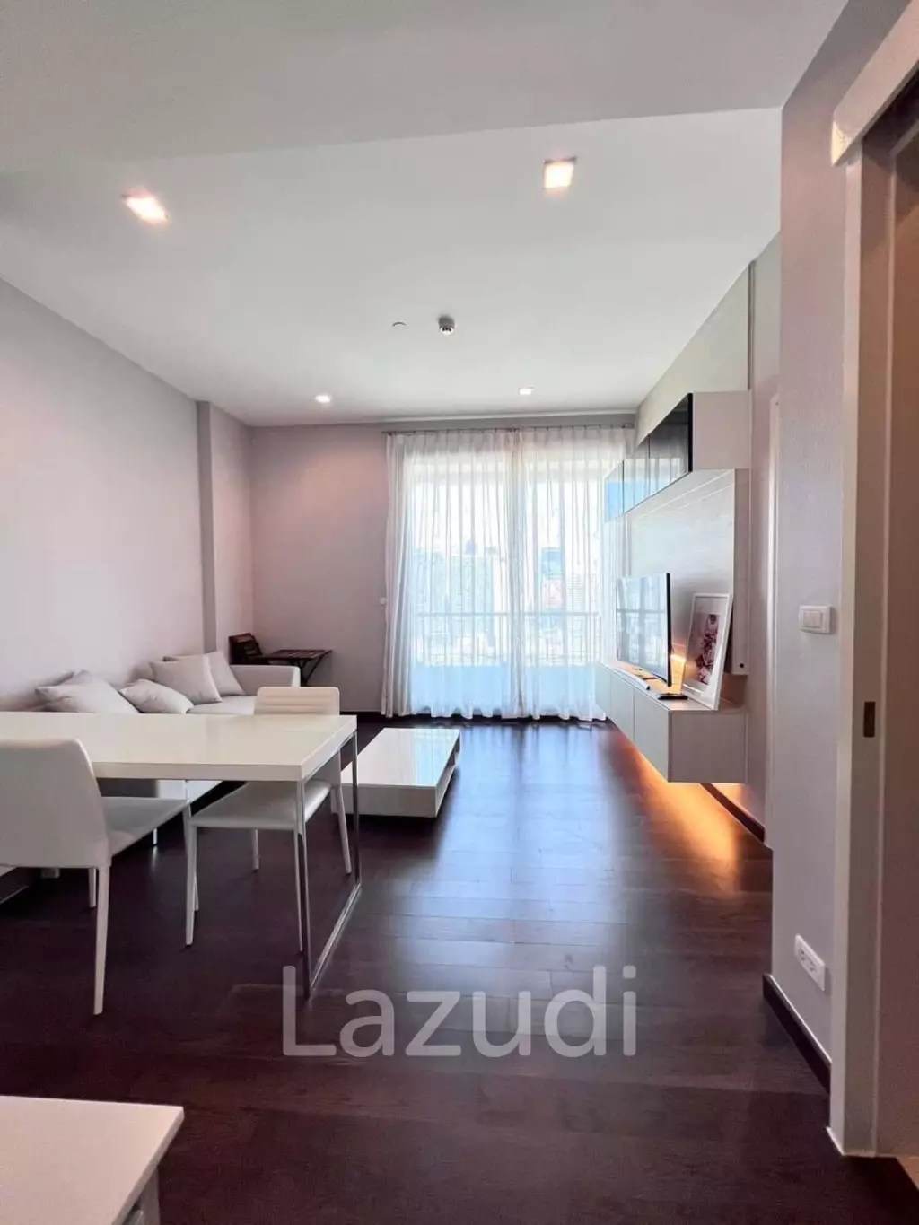 45.5 sqm 1 bedroom condo on 24th floor at Q Asoke Makkasan Bangkok