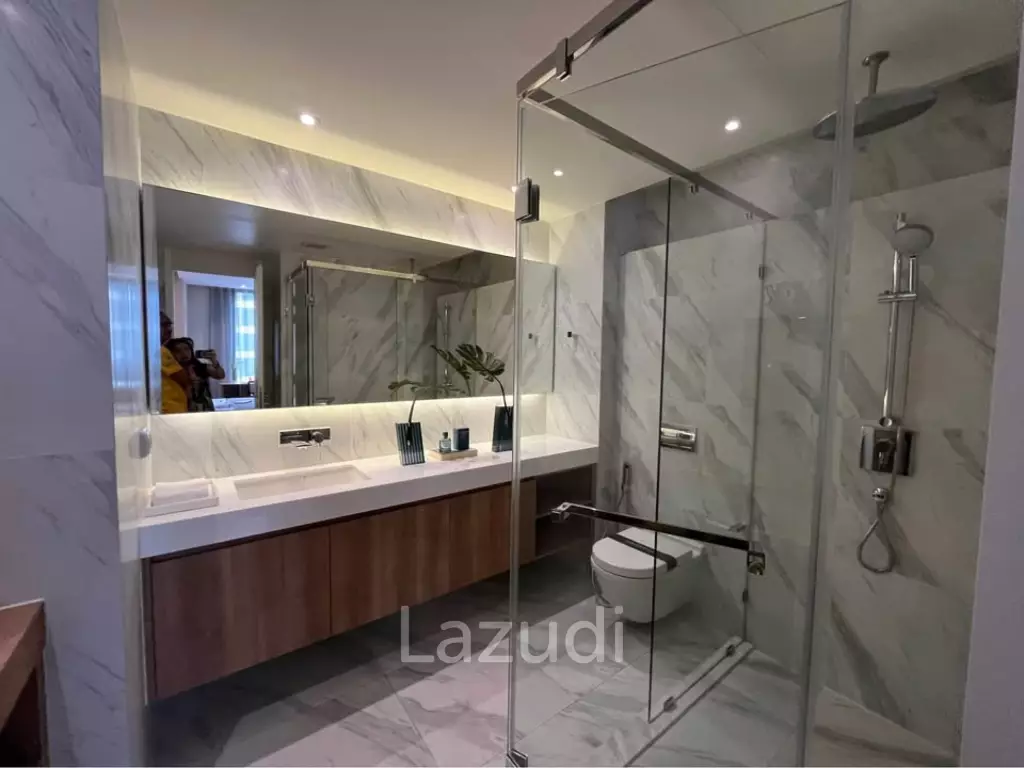 43.5 sqm high floor condo at MUNIQ Sukhumvit 23 in Wattana Bangkok