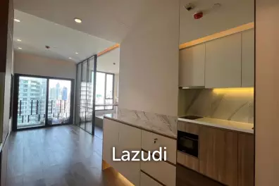 43.5 sqm high floor condo at MUNIQ Sukhumvit 23 in Wattana Bangkok
