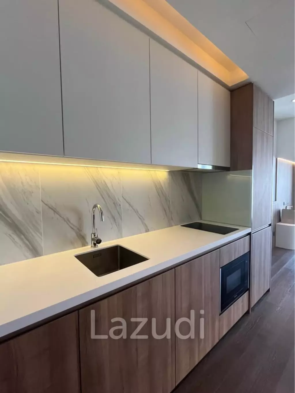 43.5 sqm high floor condo at MUNIQ Sukhumvit 23 in Wattana Bangkok