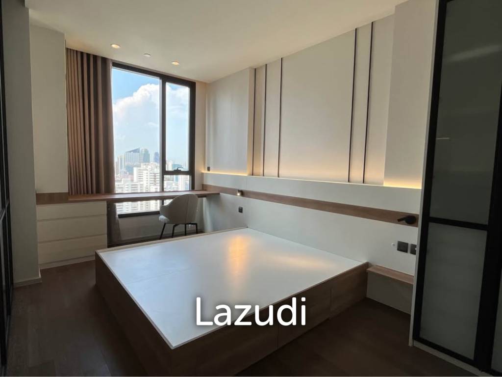 43.5 sqm high floor condo at MUNIQ Sukhumvit 23 in Wattana Bangkok