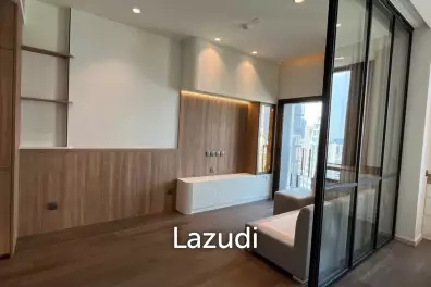 43.5 sqm high floor condo at MUNIQ Sukhumvit 23 in Wattana Bangkok