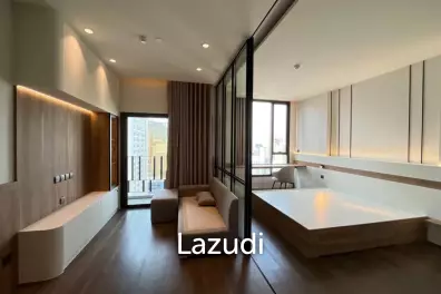 43.5 sqm high floor condo at MUNIQ Sukhumvit 23 in Wattana Bangkok